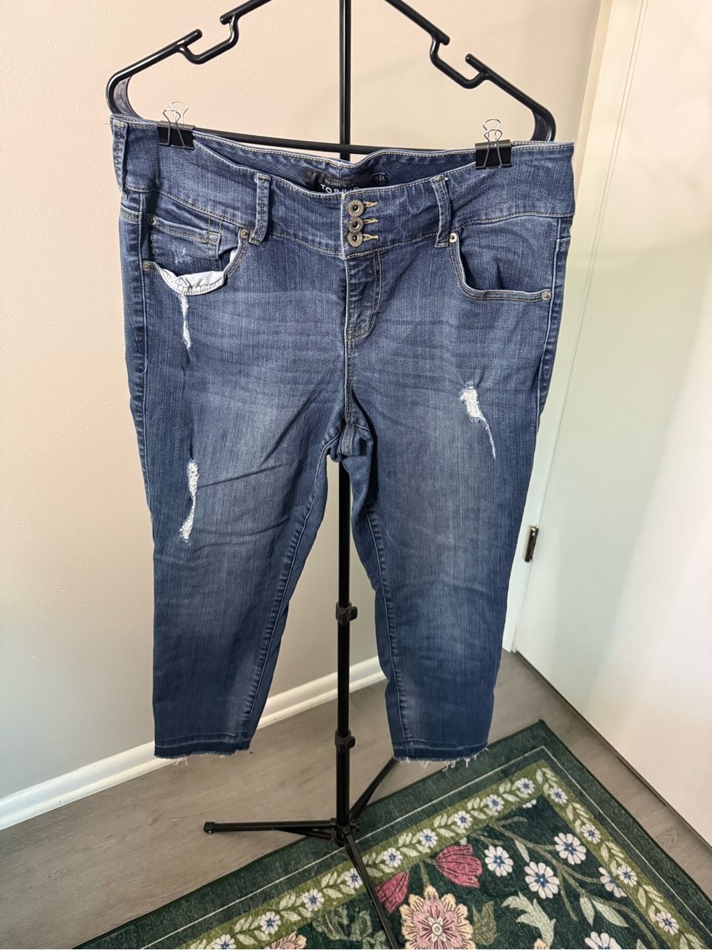 Torrid Medium Wash Jegging with Raw Hem - 16R